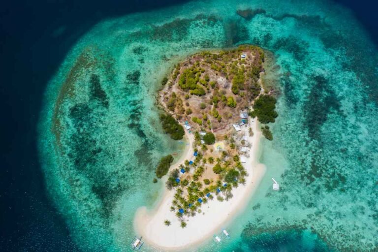 A Tiny Island in Busuanga